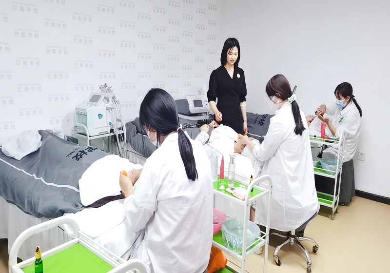 来巨美学了皮肤办理 让我信任挑选不错
