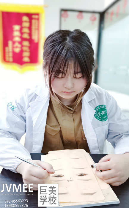 成都纹绣培训正轨机构哪家好？