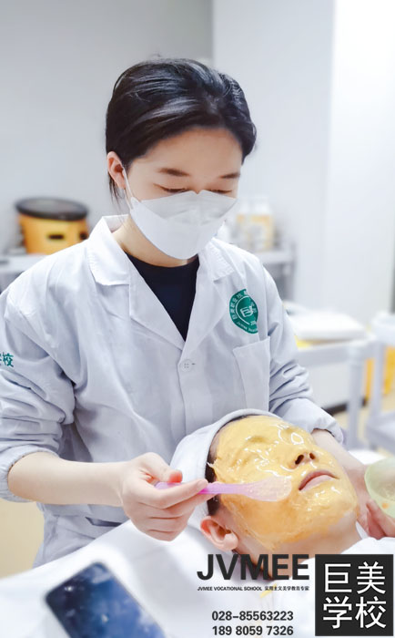 成都美容黉舍培训多久可以或许学完？