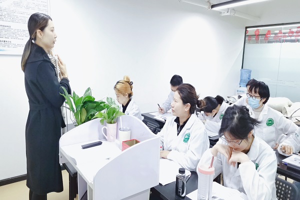 初中生学美容要学多永劫候