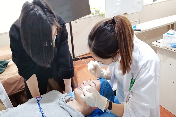 美容脸部皮肤照顾护士根基法式—详细照顾护士进程