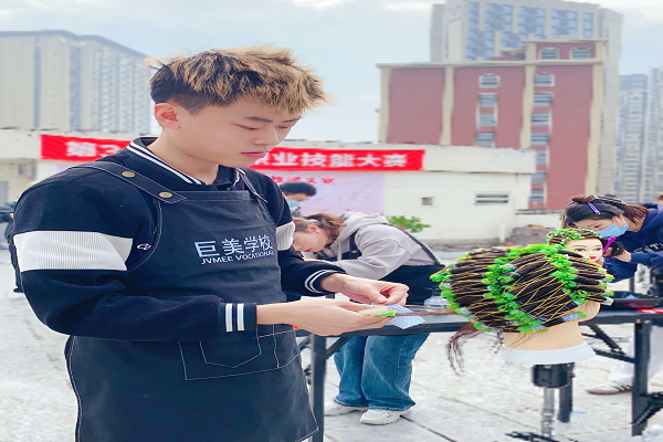 冲破美发的进修难点：若何降服美发进修进程中的坚苦？