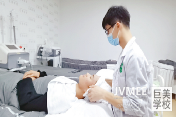 美容美发专业：那里供给最周全的培训和教导？