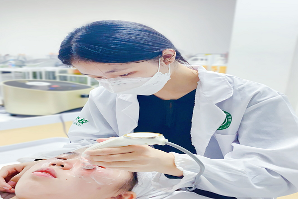 美容师门坎低人为高  真的假的