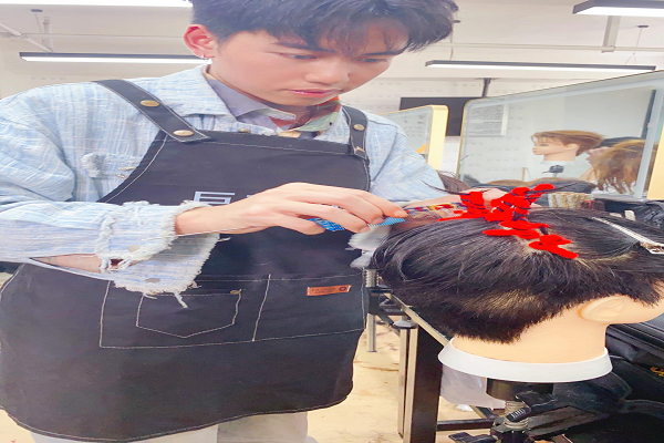 成都美发黉舍哪家靠谱