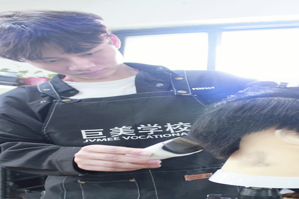 成都美发培训黉舍排行